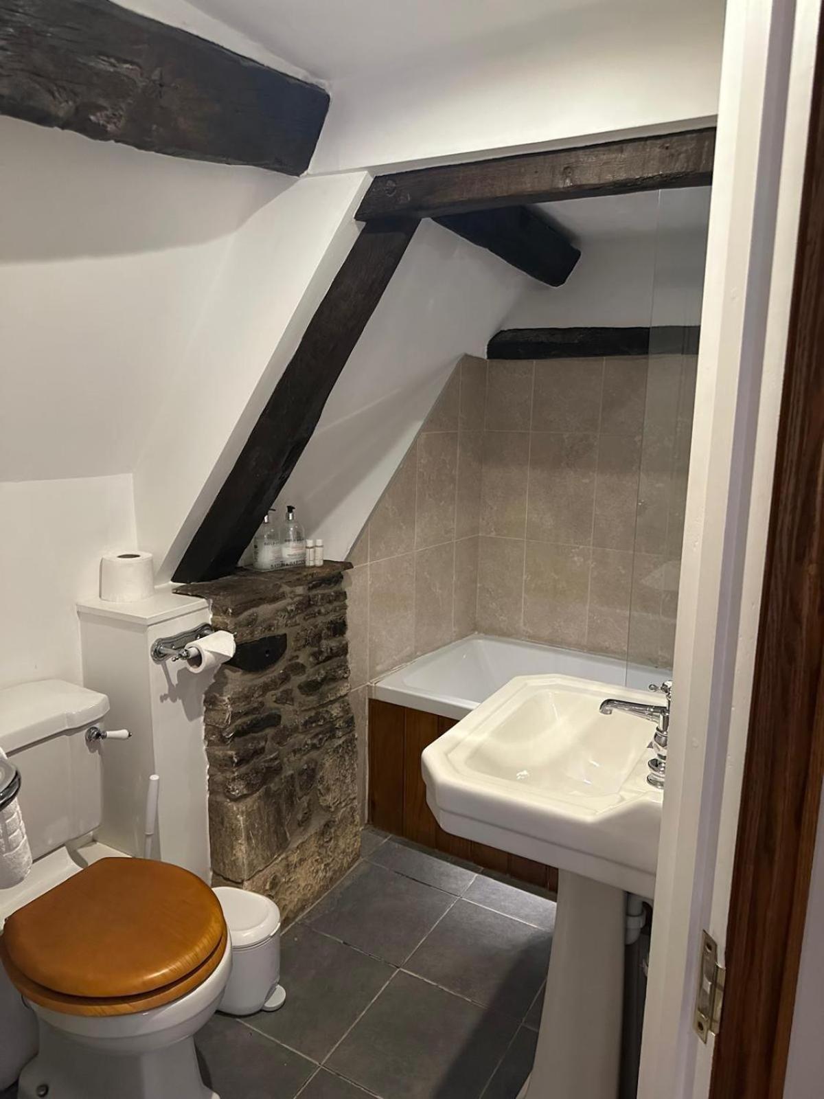 The Plough B&B Bourton-on-the-Water Номер фото