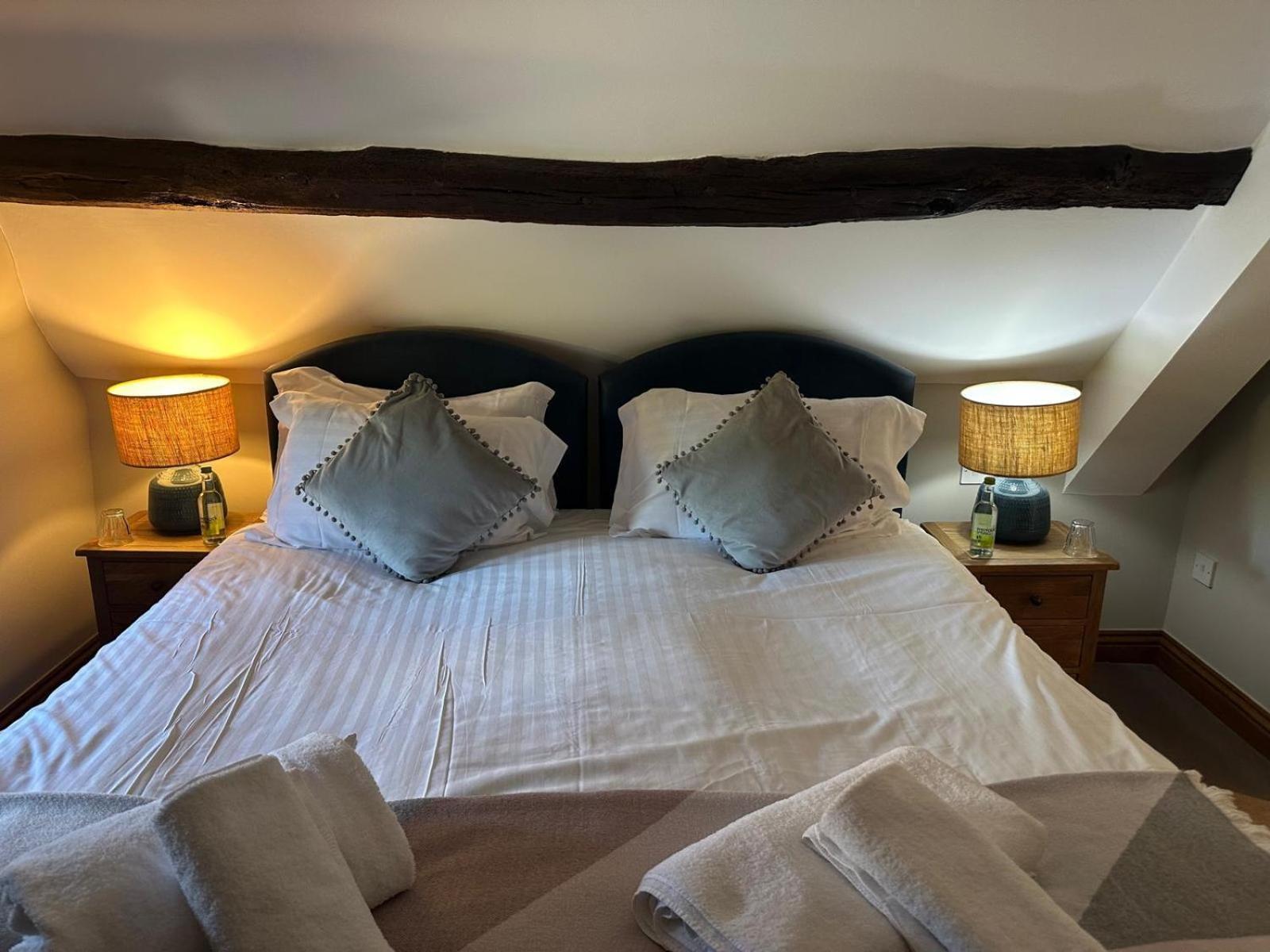 The Plough B&B Bourton-on-the-Water Номер фото